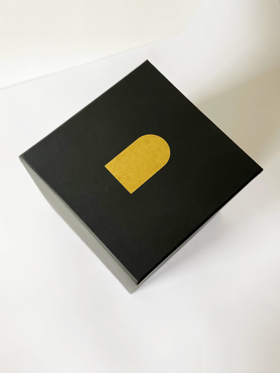 Concept 17 - Mesnad - bookholder