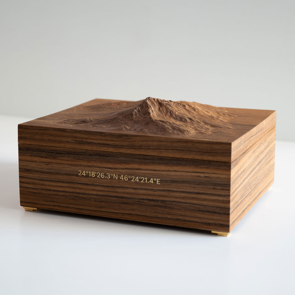 
                      
                        Concept 60 - Tuwaiq Cigar Humidor
                      
                    