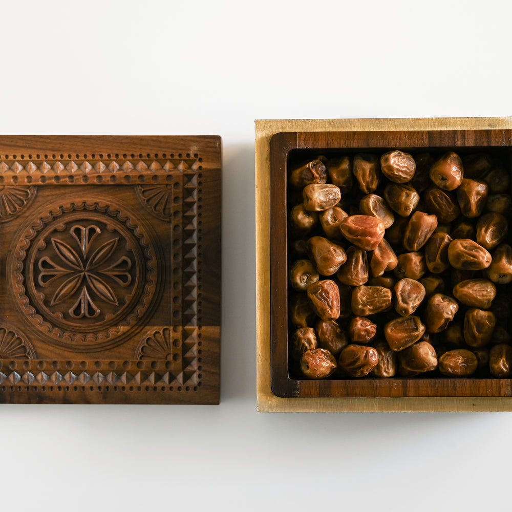 
                      
                        Concept 54 - Najdi Dates Box
                      
                    