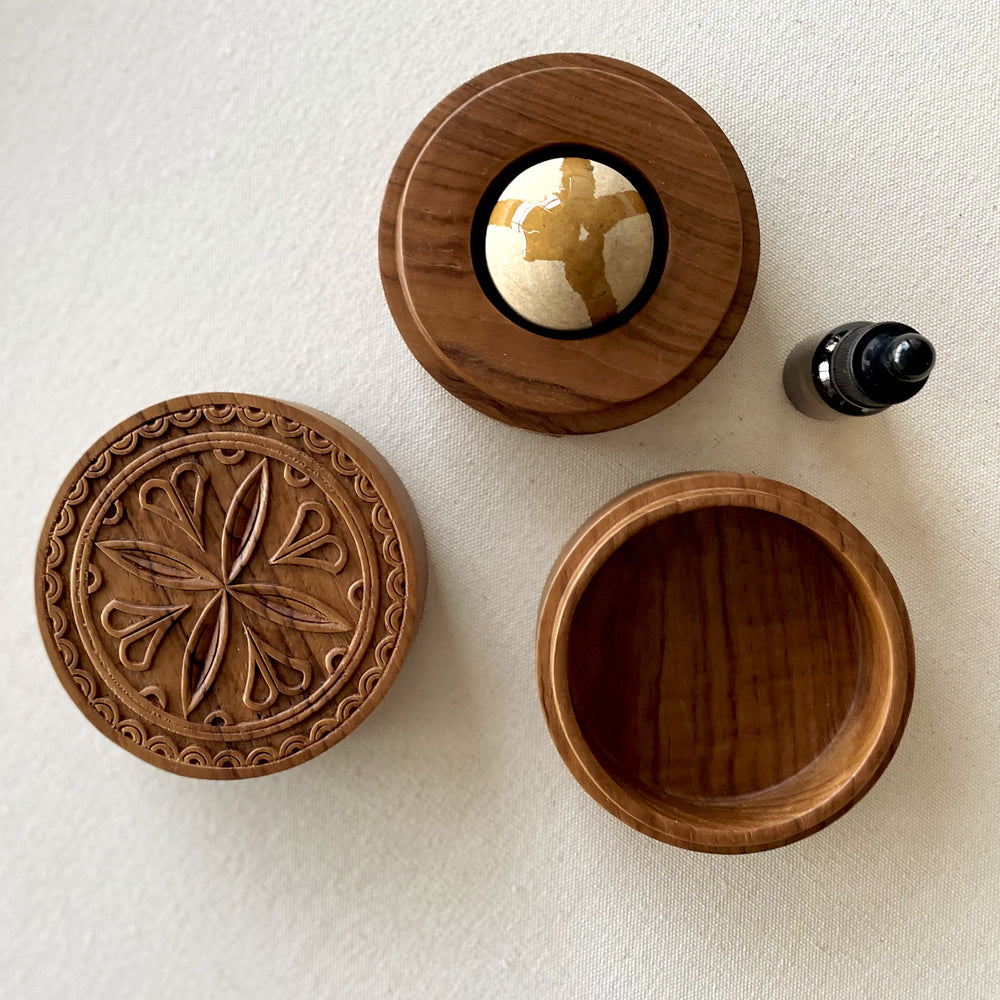 
                      
                        Najd Scent Diffuser
                      
                    