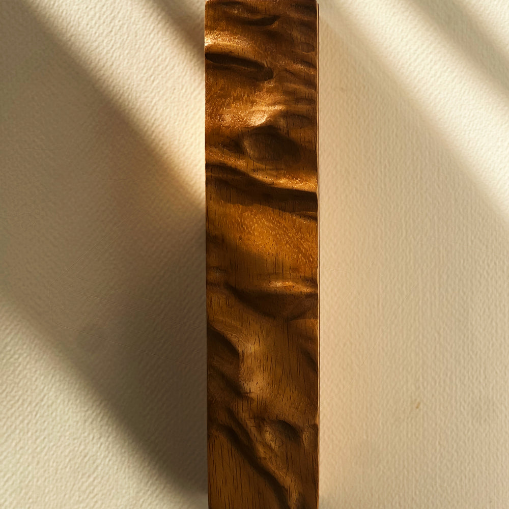
                      
                        Concept 32 - Tuwaiq Scent Diffuser.
                      
                    
